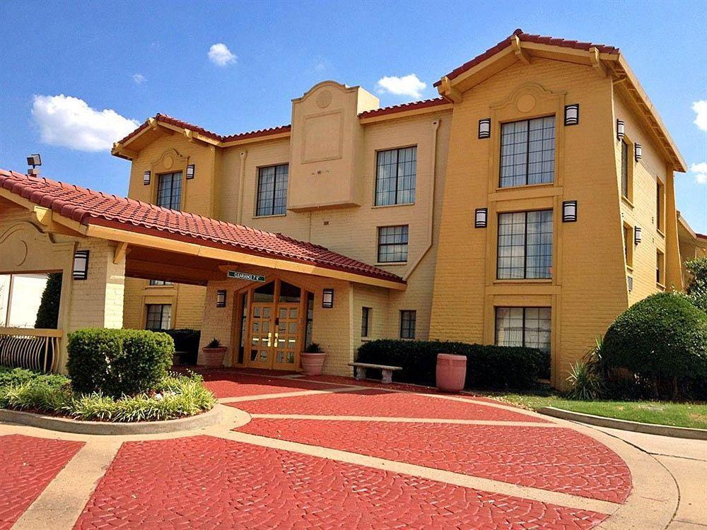 Motel Baymont By Wyndham Tulsa Broken Arrow Exterior foto
