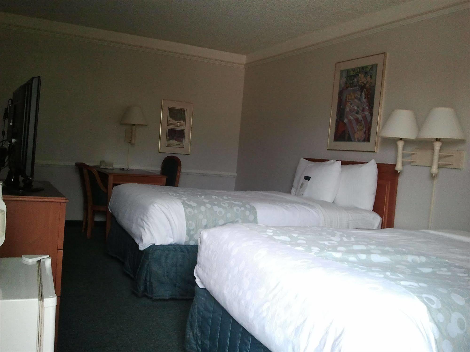Motel Baymont By Wyndham Tulsa Broken Arrow Exterior foto